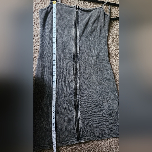 H&M Divided Charcoal Zip-Up Dress - Picture 5 of 7